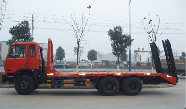 雙橋平板運輸車 雙橋平板運輸車